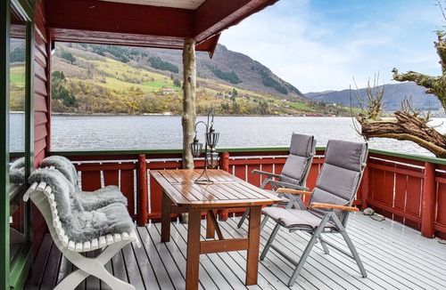Vindafjord House | 3 bedroom cozy home in ølensvåg