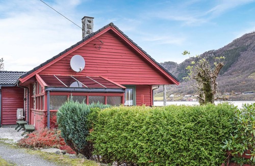 Vindafjord House | 3 bedroom cozy home in ølensvåg