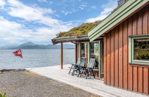 Frei House | 3 bedroom cozy home in øydegard