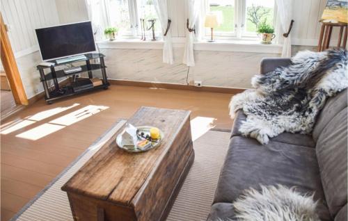Spangereid House | 3 Bedroom Cozy Home In Lindesnes