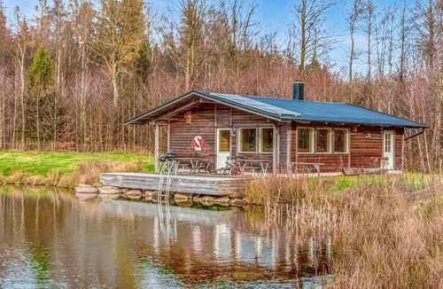 Horby House | 3 bedroom lake front home in Hörby