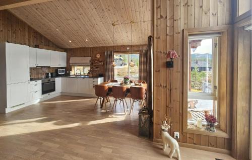 Vikberget House | 3 Bedroom Lovely Home In Flå