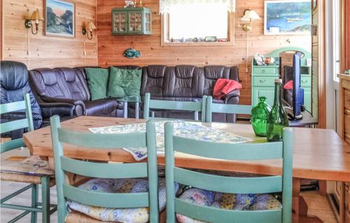 Vagsoy House | 3 Bedroom Lovely Home In Måløy