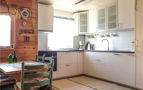 Vagsoy House | 3 Bedroom Lovely Home In Måløy