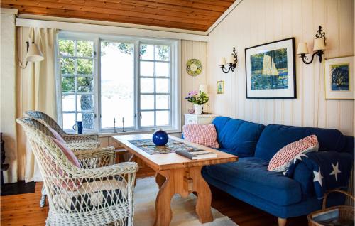 Vinnes House | 3 Bedroom Lovely Home In Reksteren