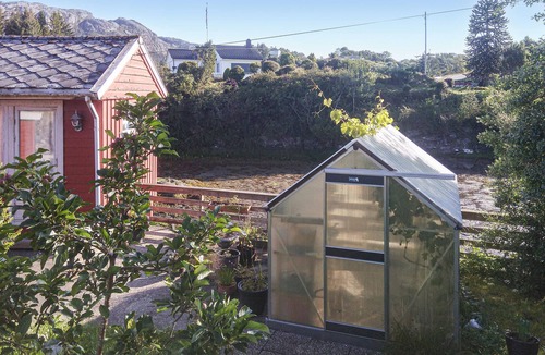 Meland House | 3 bedroom lovely home in Rossland