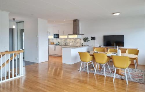 Uddevalla House | 3 Bedroom Lovely Home In Uddevalla