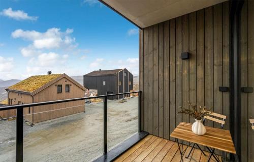 Vinje Apartment | 3 Bedroom Nice Apartment In Edland