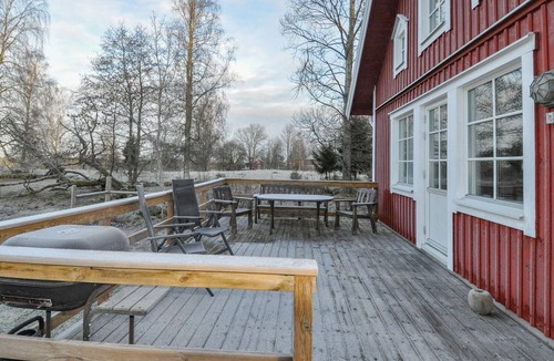 Tived House | 3 bedroom pet friendly home in Tived