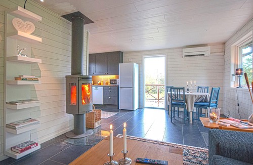 Torup House | 3 bedroom pet friendly home in Torup