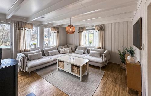 Vikebygd House | 3 Bedroom Stunning Home In Vikebygd