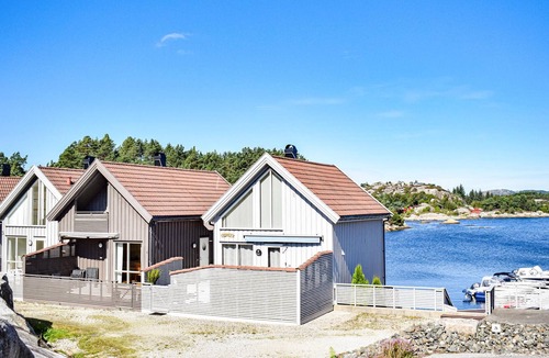 Fitjar House | 3 bedrooms in Fitjar