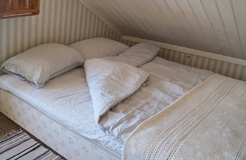 Kyrkesund House | 3 person holiday home in KLÖVEDAL