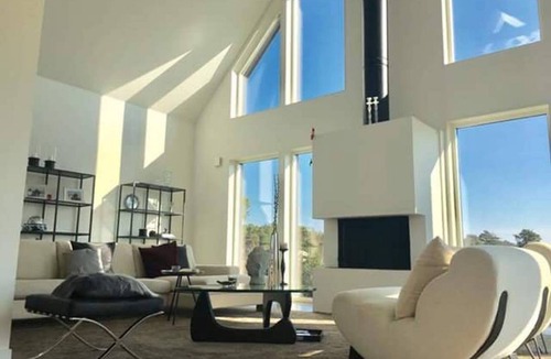 Nacka Municipality House | 300 m² House ∙ 6 bedrooms ∙ 6 guests