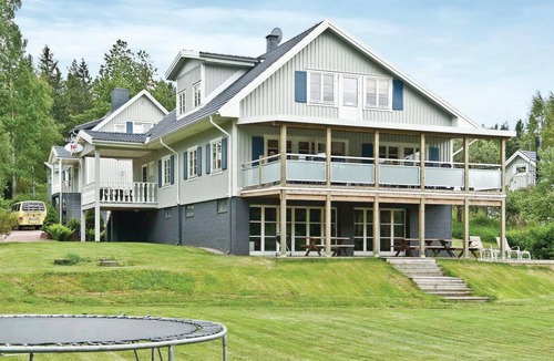 Tranas House | 320 m² House ∙ 6 bedrooms ∙ 12 guests