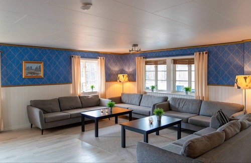 Tranas House | 320 m² House ∙ 6 bedrooms ∙ 12 guests