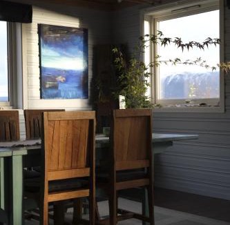 Kvaloya House | 3ART Retreat - For Nature & Art Lovers