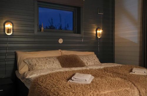 Kvaloya House | 3ART Retreat - For Nature & Art Lovers