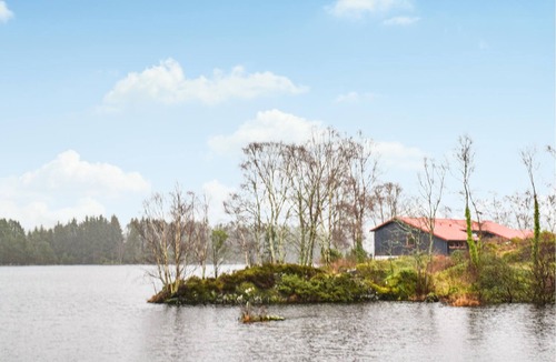 Fitjar House | 4 bedroom accommodation in Fitjar