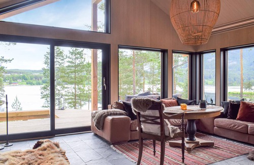 Kviteseid House | 4 bedroom accommodation in Vrådal