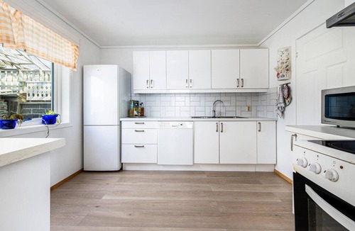 Strandebarm House | 4 bedroom amazing home in Strandebarm