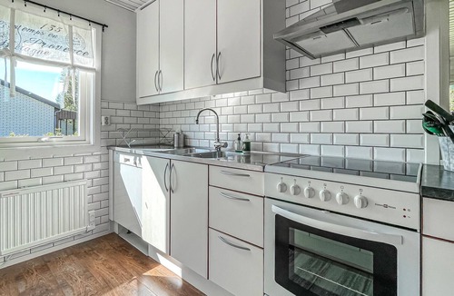 Gullbrandstorp House | 4 bedroom amazing home in Villshärad