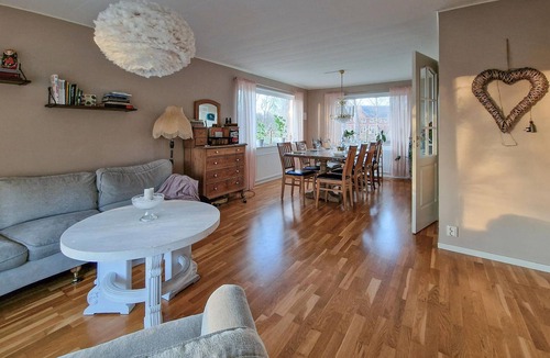 Roke House | 4 bedroom amazing home in Röke