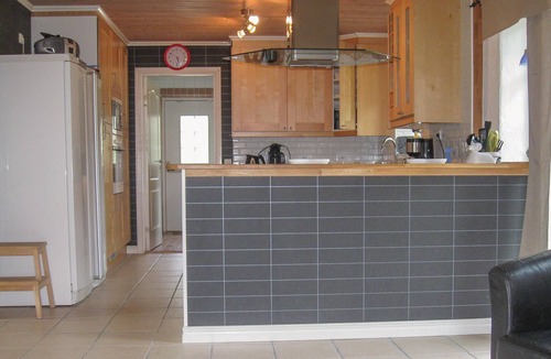 Kappelshamn House | 4 bedroom awesome home in Lärbro