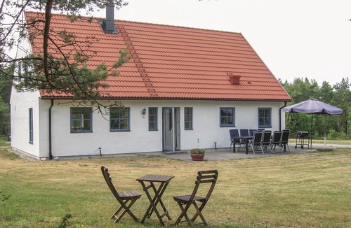 Kappelshamn House | 4 bedroom awesome home in Lärbro
