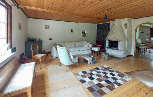 Lonsboda House | 4 Bedroom Awesome Home In Lönsboda