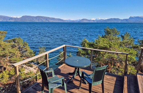 Strandvik House | 4 bedroom awesome home in Fusa