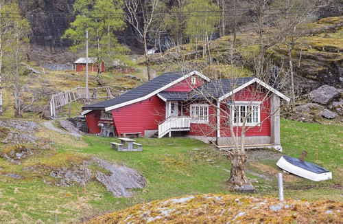 Fusa House | 4 bedroom beautiful home in Nordtveitgrend