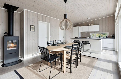 Leksvik House | 4 bedroom beautiful home in åsenfjord