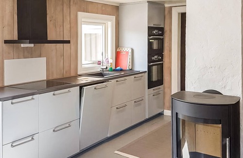 Arendal House | 4 bedroom beautiful home in Kongshavn