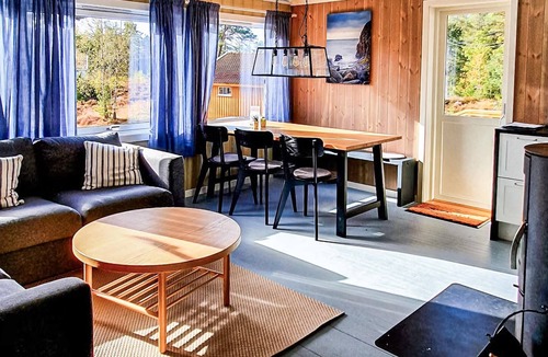 Arendal House | 4 bedroom beautiful home in Kongshavn