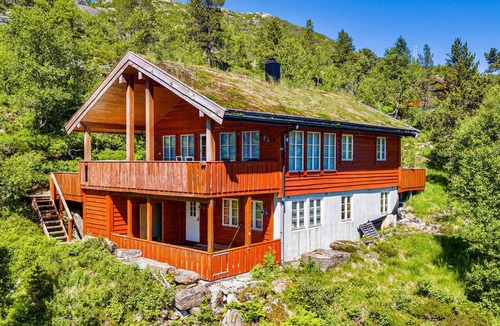 Brekke House | 4 bedroom beautiful home in Bjordal