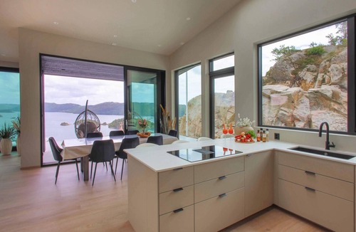 Lyngdal House | 4 bedroom beautiful home in Lyngdal