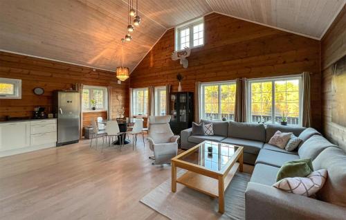 Belland House | 4 Bedroom Beautiful Home In Lyngdal