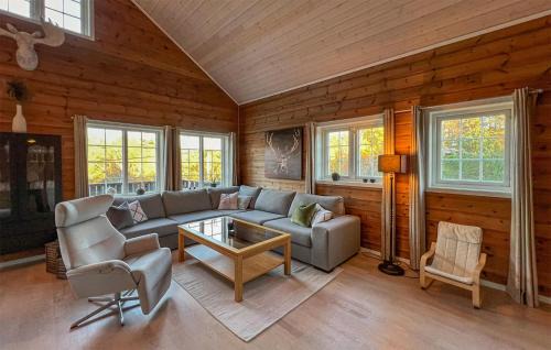 Belland House | 4 Bedroom Beautiful Home In Lyngdal
