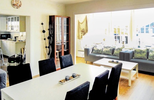 Sund Apartment | 4 bedroom cozy apartment in Steinsland
