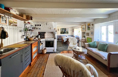 Mebø House | 4 bedroom cozy home in Flekkerøy