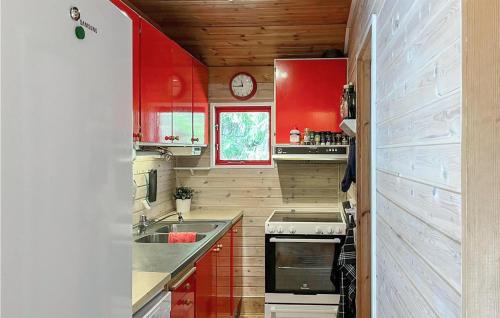 Aahus House | 4 Bedroom Cozy Home In Åhus
