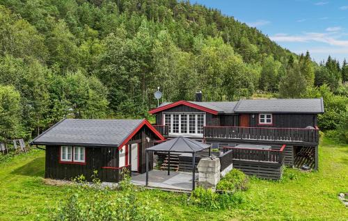 Tingvoll House | 4 Bedroom Cozy Home In Meisingset