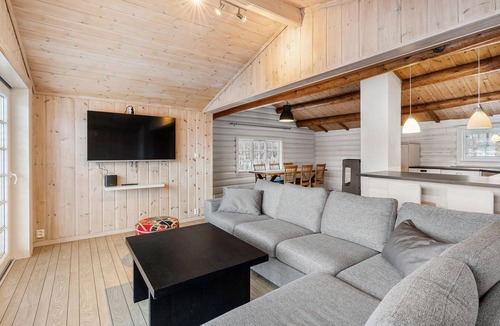 Tingvoll House | 4 bedroom cozy home in Meisingset