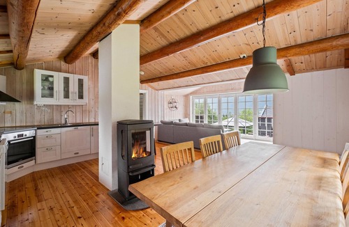 Tingvoll House | 4 bedroom cozy home in Meisingset