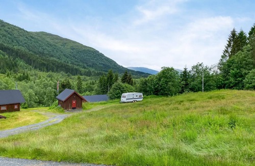 Eid House | 4 bedroom lovely home in Nordfjordeid