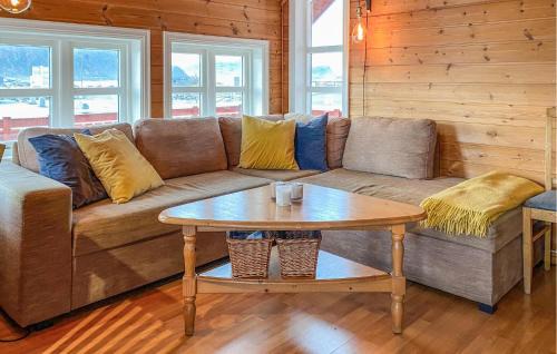 Heroy House | 4 Bedroom Lovely Home In Leinøya