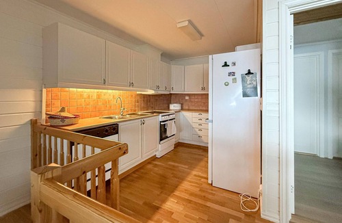 Finnoy Apartment | 4 bedroom nice apartment in Skartveit