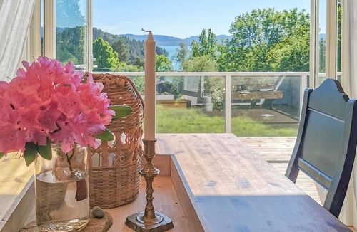 Fjelberg House | 4 bedroom nice home in Fjelberg