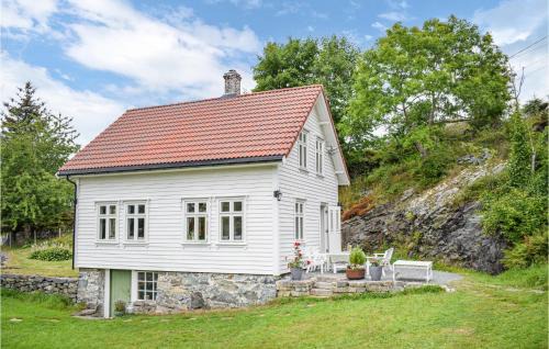 Lykling House | 4 Bedroom Stunning Home In Finnås